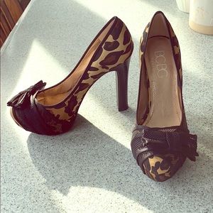 Bcbg leopard pumps